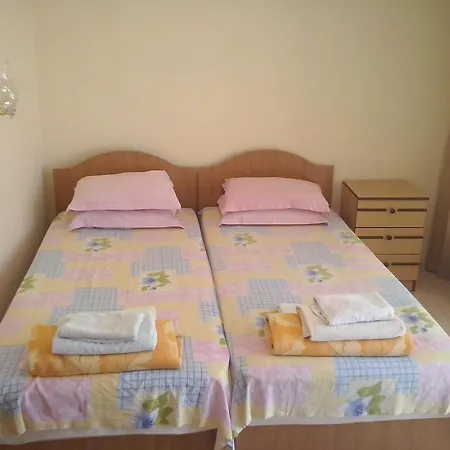 게스트하우스 Preslav 4*